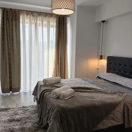 The Sky Tower - Your Panoramic Life Apartment *